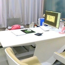 西安門牙種植牙多少錢一顆！西安弗萊堡口腔(未央店)種植牙價格表有了，瑞典諾貝爾CC種植牙：7836元起/顆！