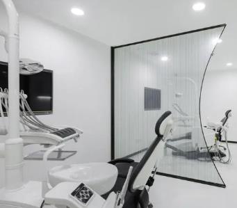 嘉興好的種植牙多少錢一顆！平湖舒益口腔種植牙價(jià)格表參考，國產(chǎn)常州創(chuàng)英種植牙：3885元起/顆！