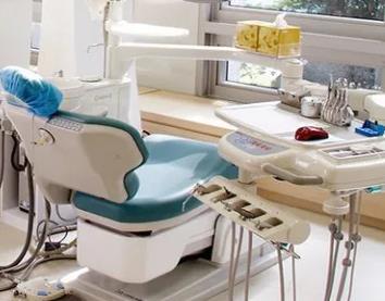 溫州種植牙價錢表！溫州董阮隆口腔2023全新種牙價目表，國產(chǎn)創(chuàng)英種植牙：4472元起/顆！