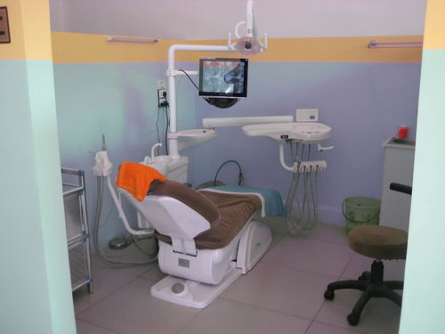 金華種牙齒多少錢一顆！金華詹娟口腔診所種植牙價(jià)目表已更新，德國(guó)ABT種植牙：7039元起/顆！